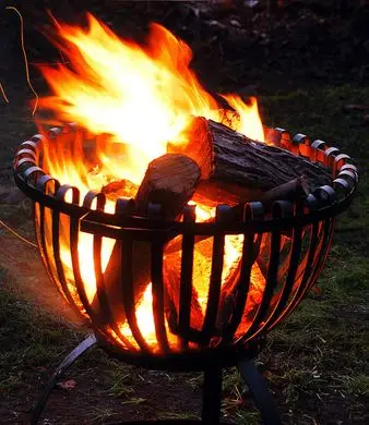 Gas-Heizpilze, Feuerkörbe & Infrarot-Heizstrahler - Hier die Vor- & Nachteile der einzelnen Systeme 6 Feuerkorb