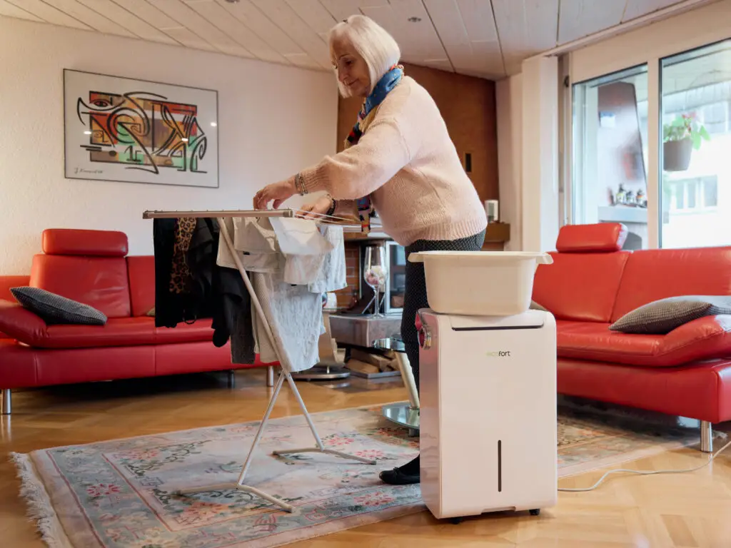 Wenn Wäsche trocknen zur Last wird 1 Wäsche trocknen im wohnzimmer